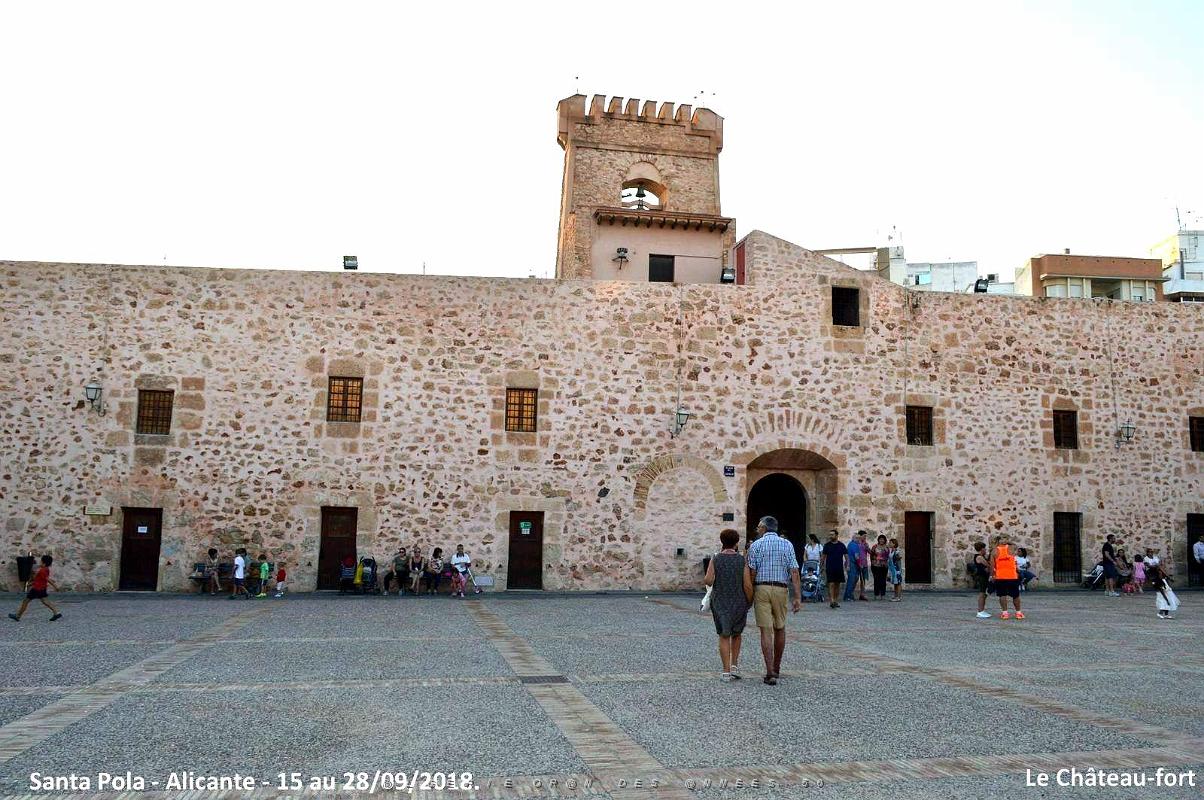 23 SANTA POLA CHATEAU FORT ET PLACE GLORIETA (50).JPG